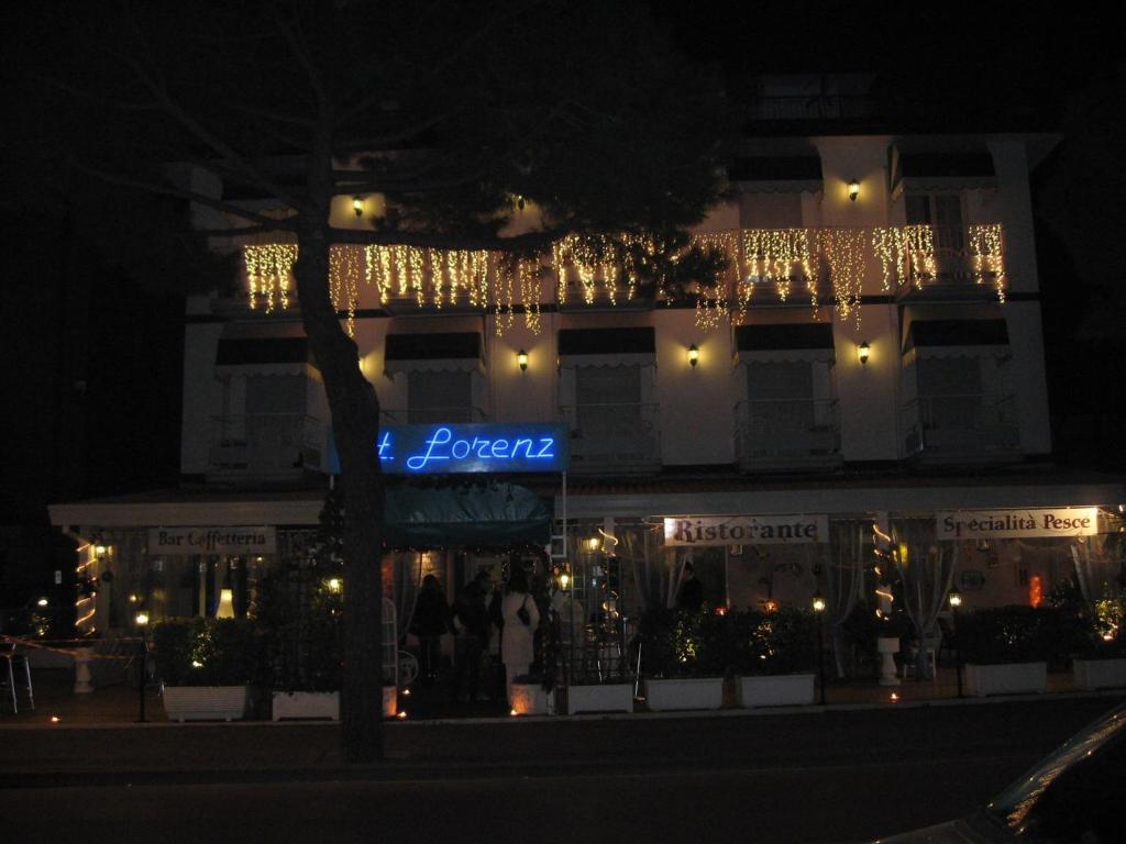 Hotel Lorenz Каорле Екстериор снимка