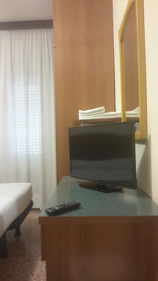 Hotel Lorenz Каорле Екстериор снимка